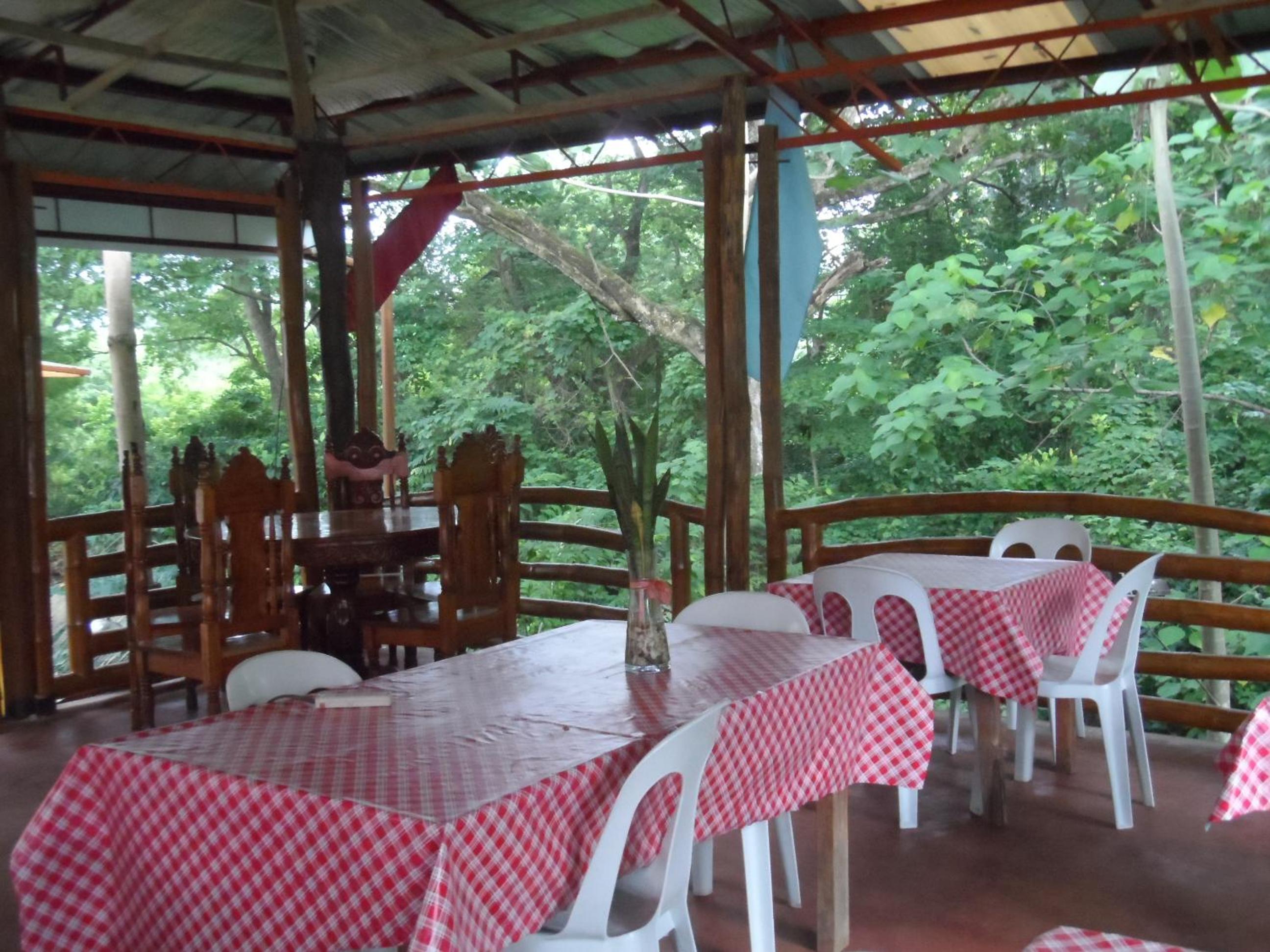 Victoria Guest House and Cottages