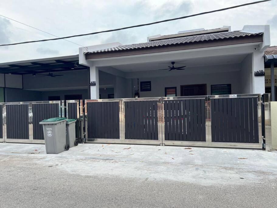 NEW, 5MinToJonkerStreet ! Town Area , Arcade, MELAKA 4BR 12PAX photo 3