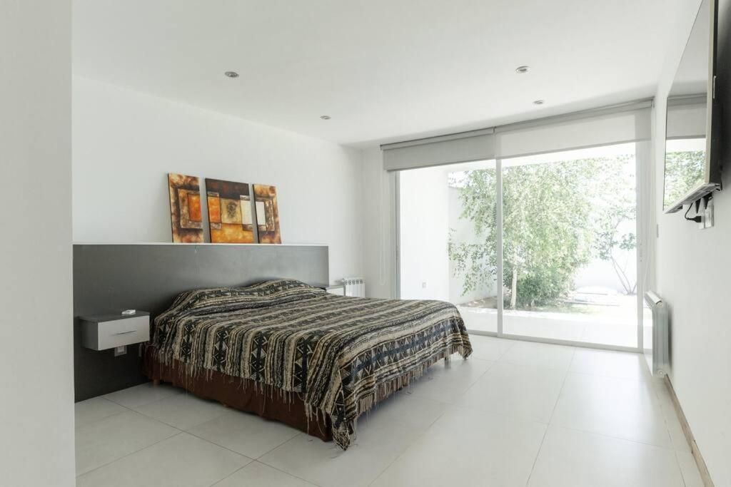 Casa con pileta y quincho a 5 minutos de Chacras!