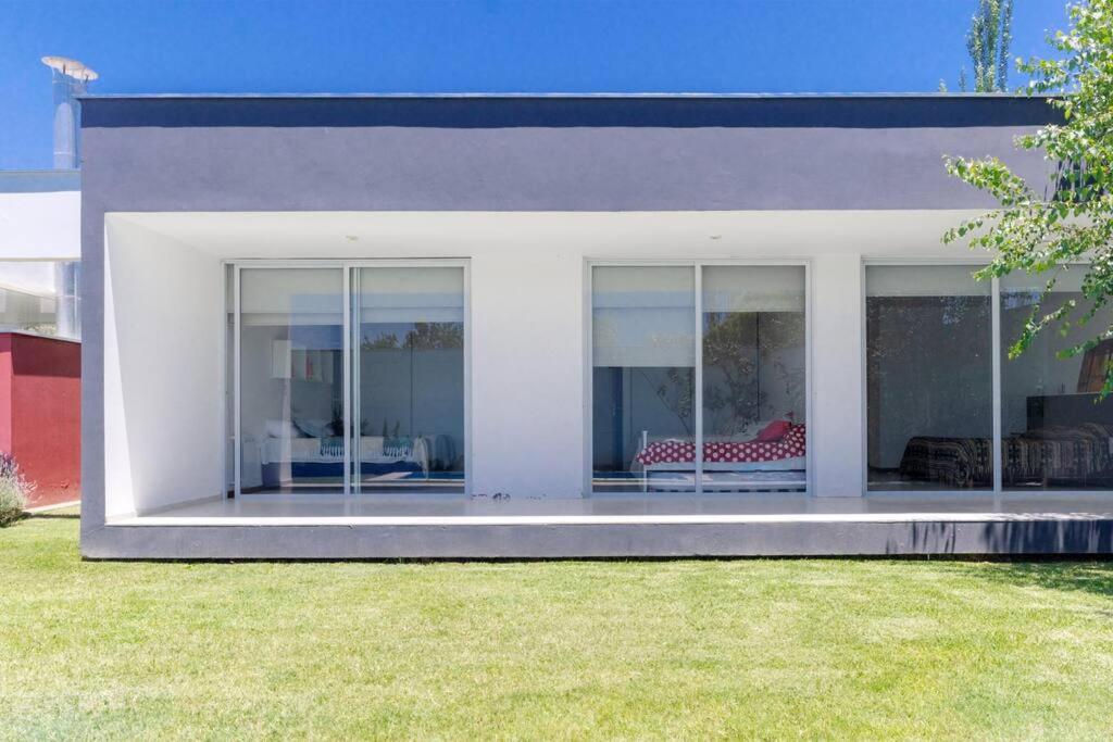 Casa con pileta y quincho a 5 minutos de Chacras!