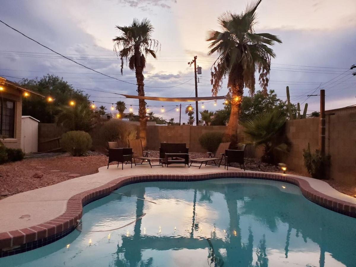 Palm house - Phoenix Home with renovated Pool and String Lights view 2