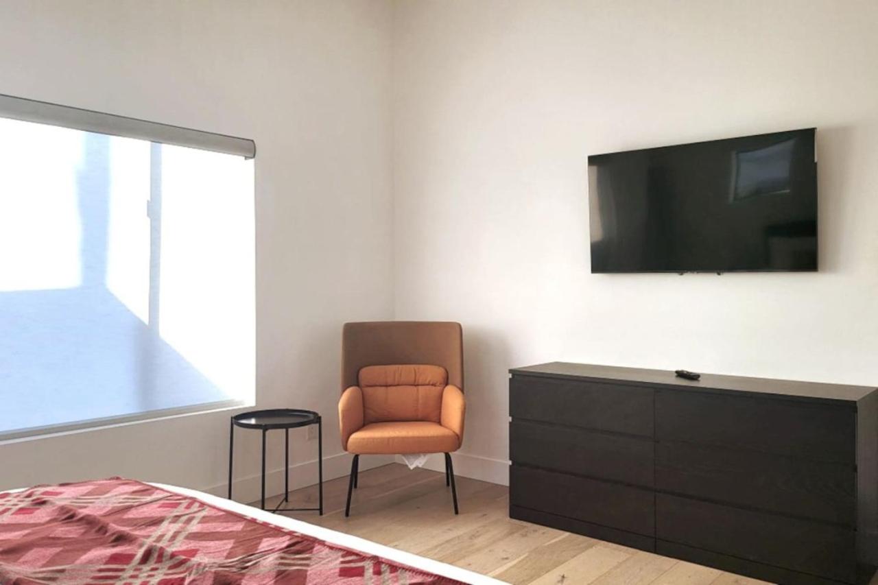 Modern 3Bedroom -Central PHX - HeatedPool view 4