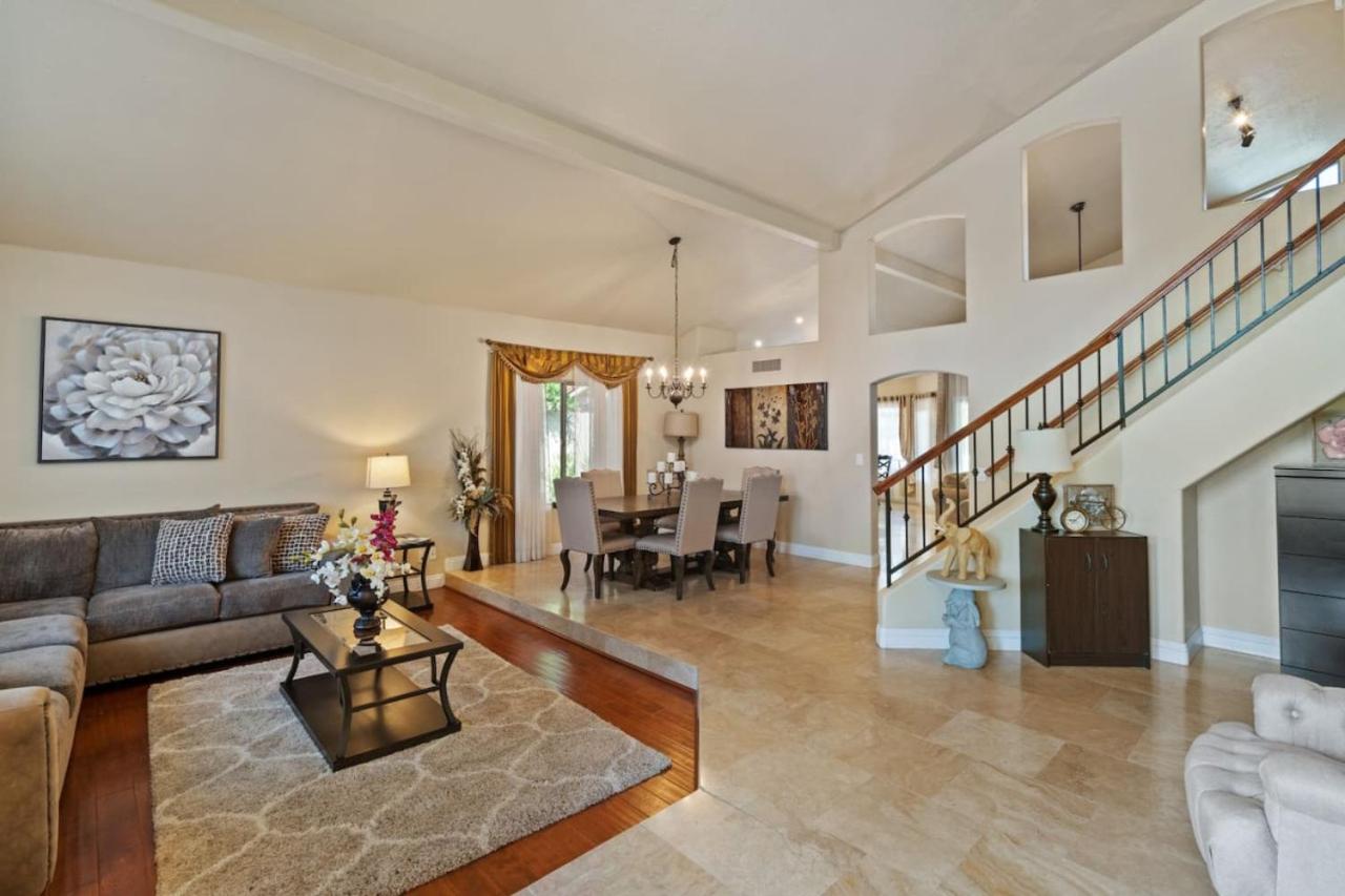 Stylish Home in Scottsdale-HeatedPool and HotTub view 5