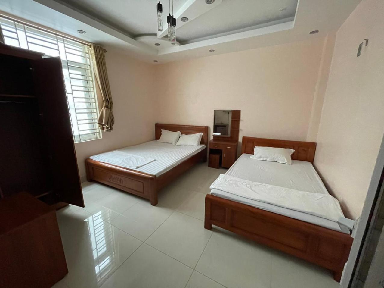 Bảo An Hotel- Tuần Châu Hạ Long view 3