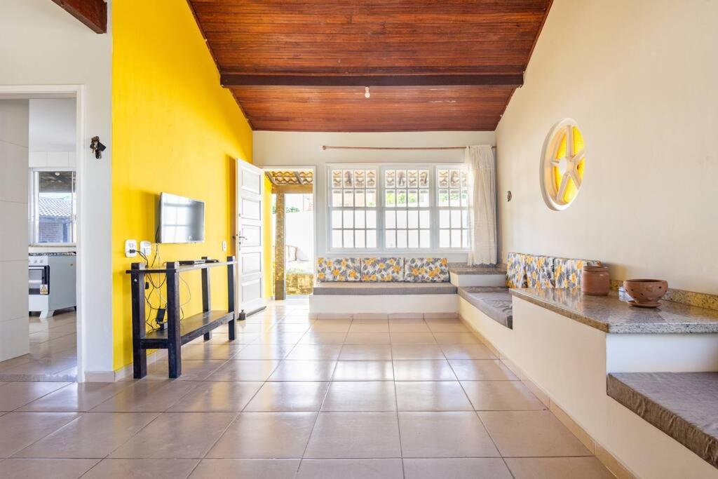 Casa 4 quartos, 2 suítes, piscina e acessibilidade - Frente para a lagoa