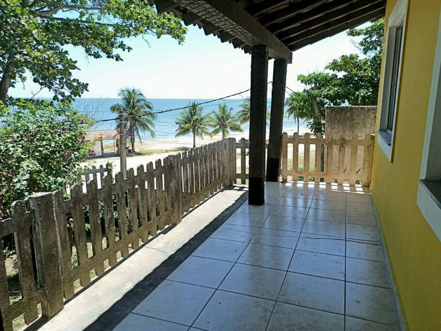 Casa 4 quartos, 2 suítes, piscina e acessibilidade - Frente para a lagoa