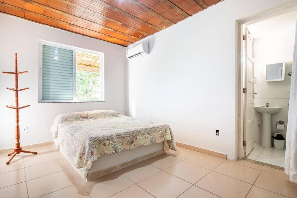 Casa 4 quartos, 2 suítes, piscina e acessibilidade - Frente para a lagoa