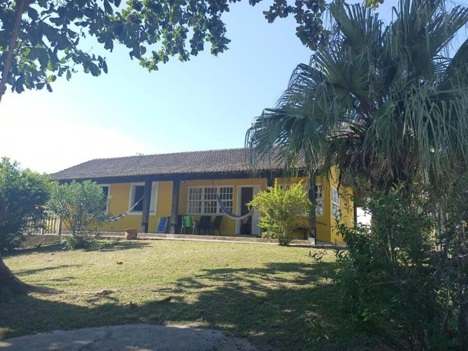 Casa 4 quartos, 2 suítes, piscina e acessibilidade - Frente para a lagoa