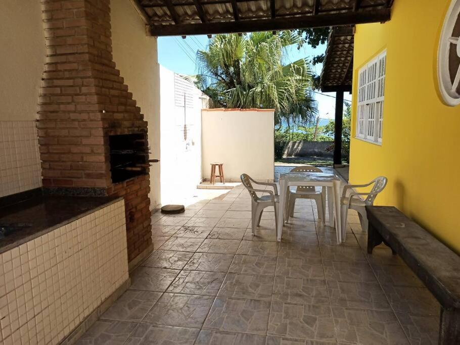 Casa 4 quartos, 2 suítes, piscina e acessibilidade - Frente para a lagoa