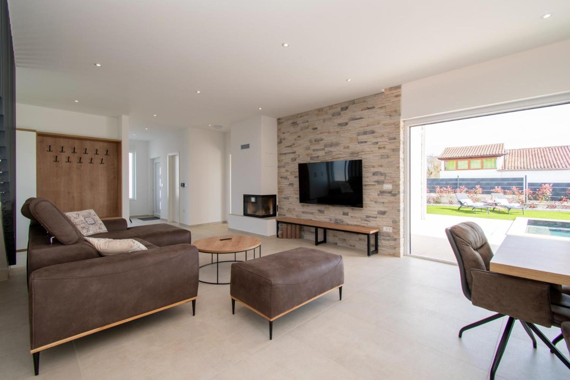 Beautiful Villa Martin view 4