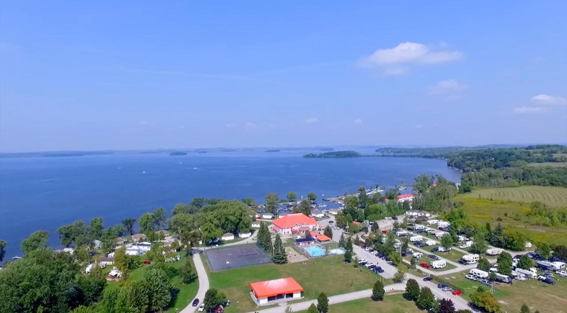 3 Bedroom Waterfront Cottage 15