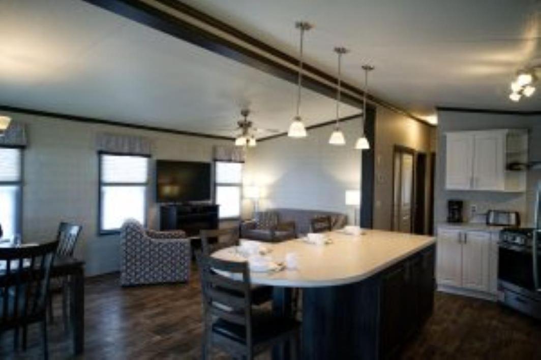 3 Bedroom Waterfront Cottage 12