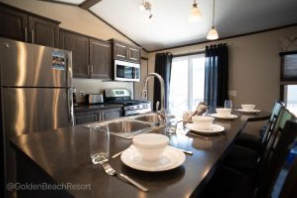 3 Bedroom Waterview Cottage 4B