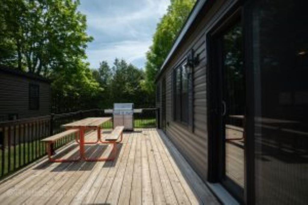 3 Bedroom Waterfront Cottage 13