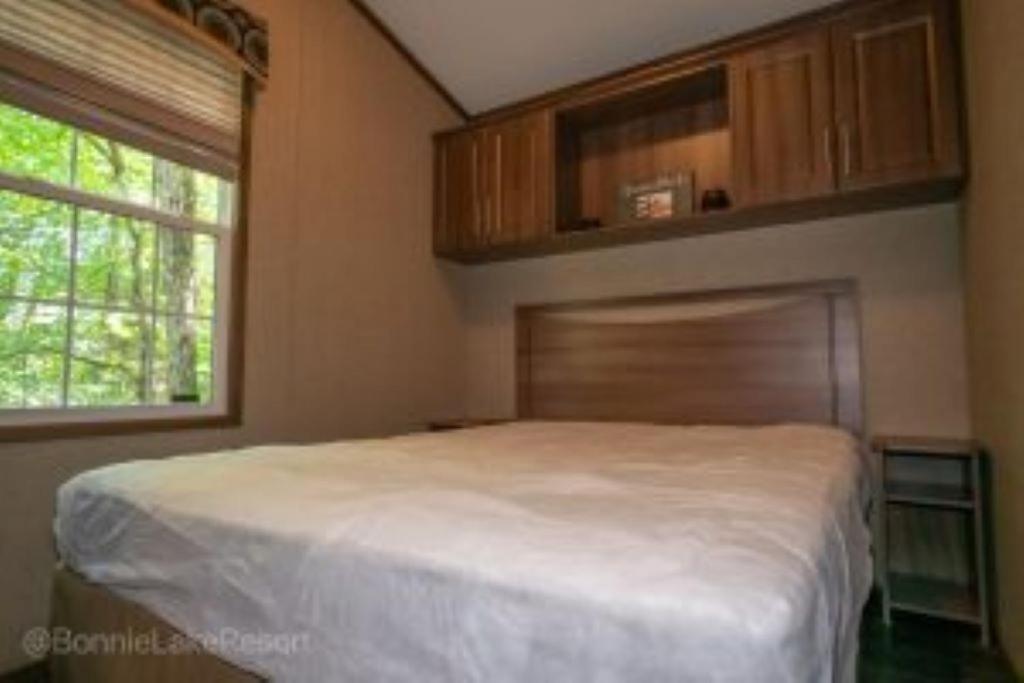 2 Bedroom Cottage Poplar Crescent 746