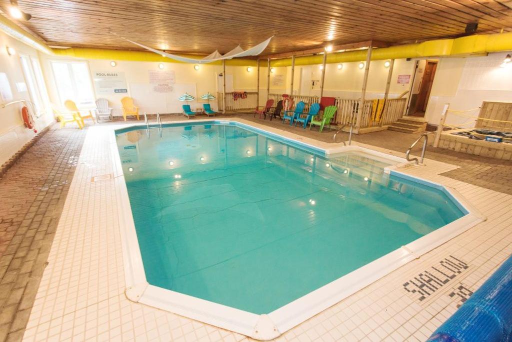 Newly Renovated 3 Bedroom Beach Front Condo 3B
