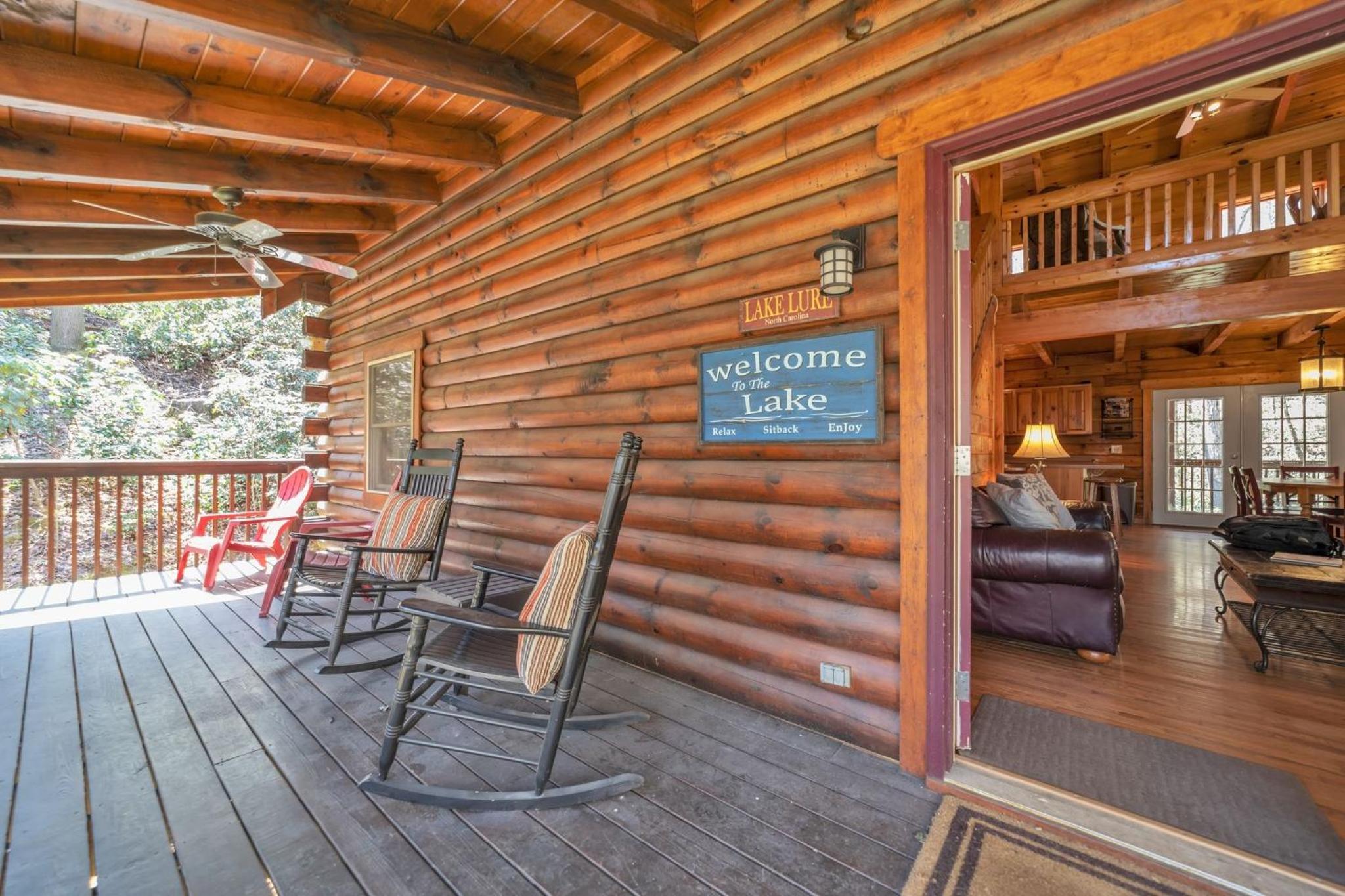 Dreamcatcher- Pet Friendly- Mirror Lake-Waterfall cabin view 2