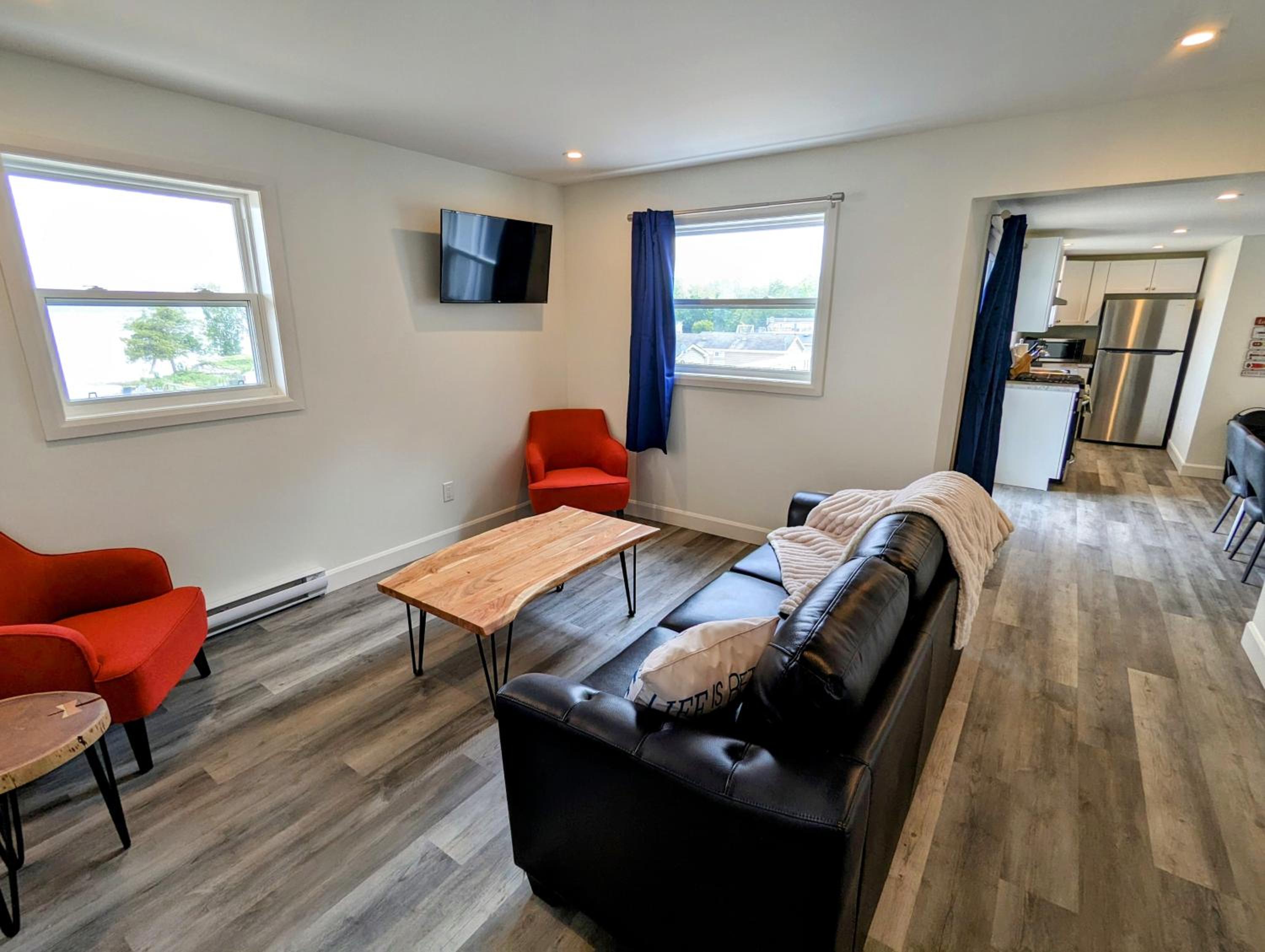 Newly Renovated 3 Bedroom Beach Front Condo 1B