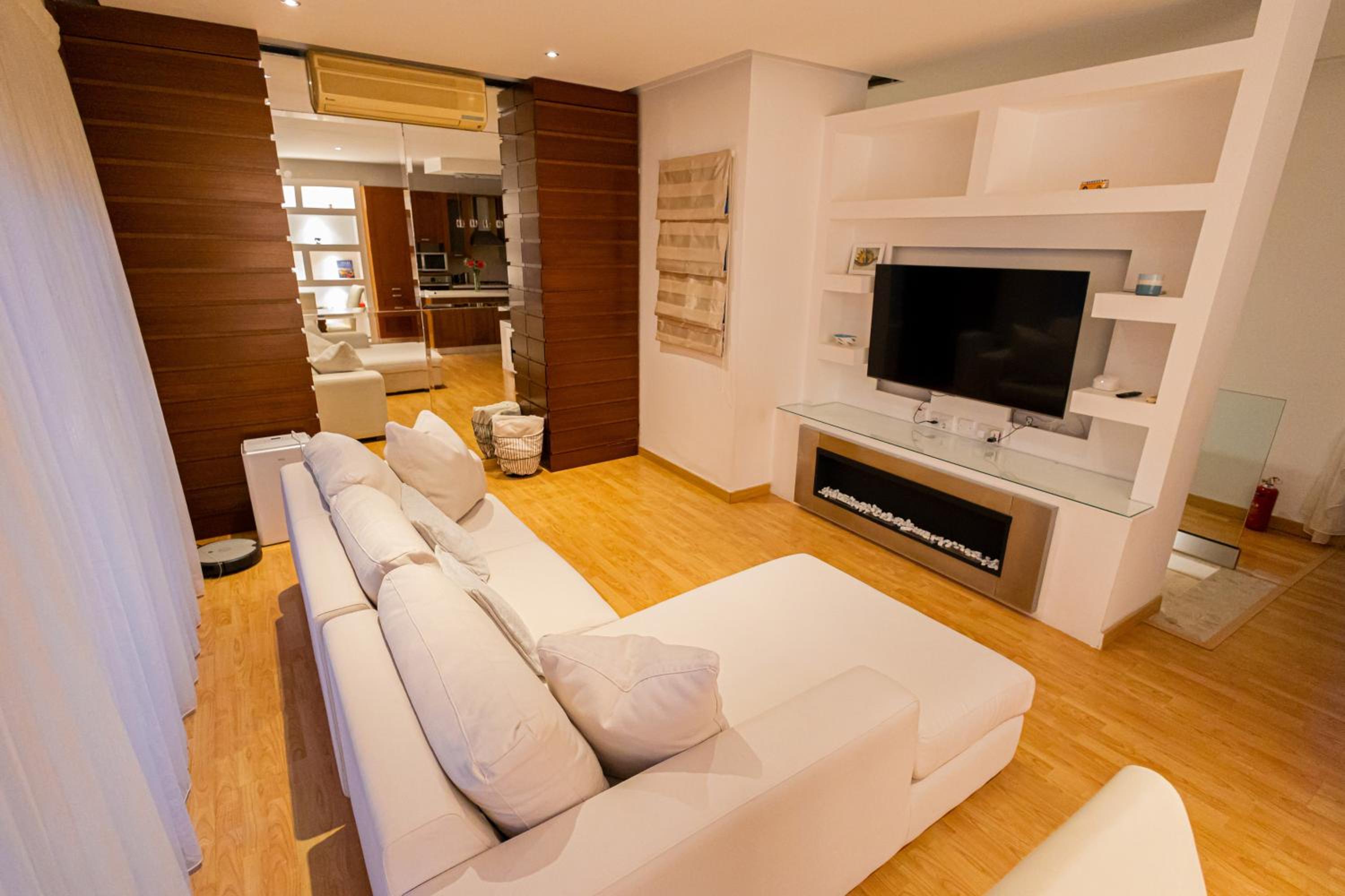 Modern duplex 3 bedroom with sun terrace VMAU1-1 view 2