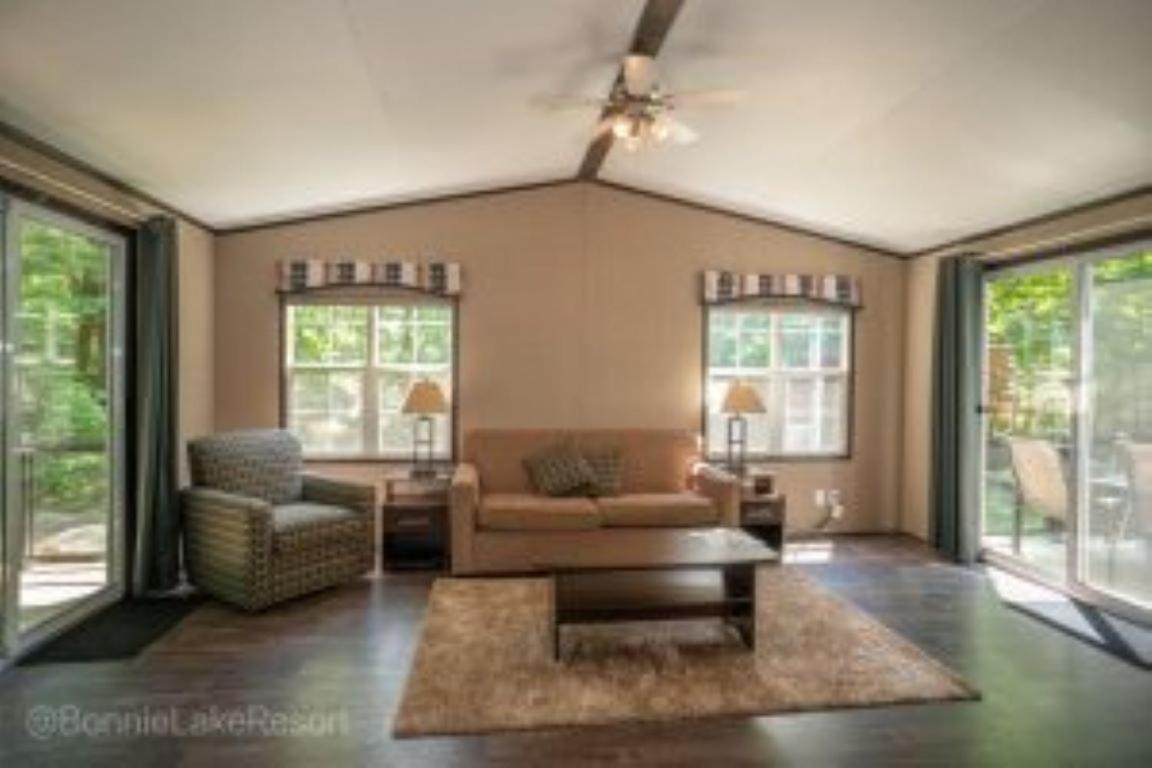 2 Bedroom Cottage Poplar Crescent 749