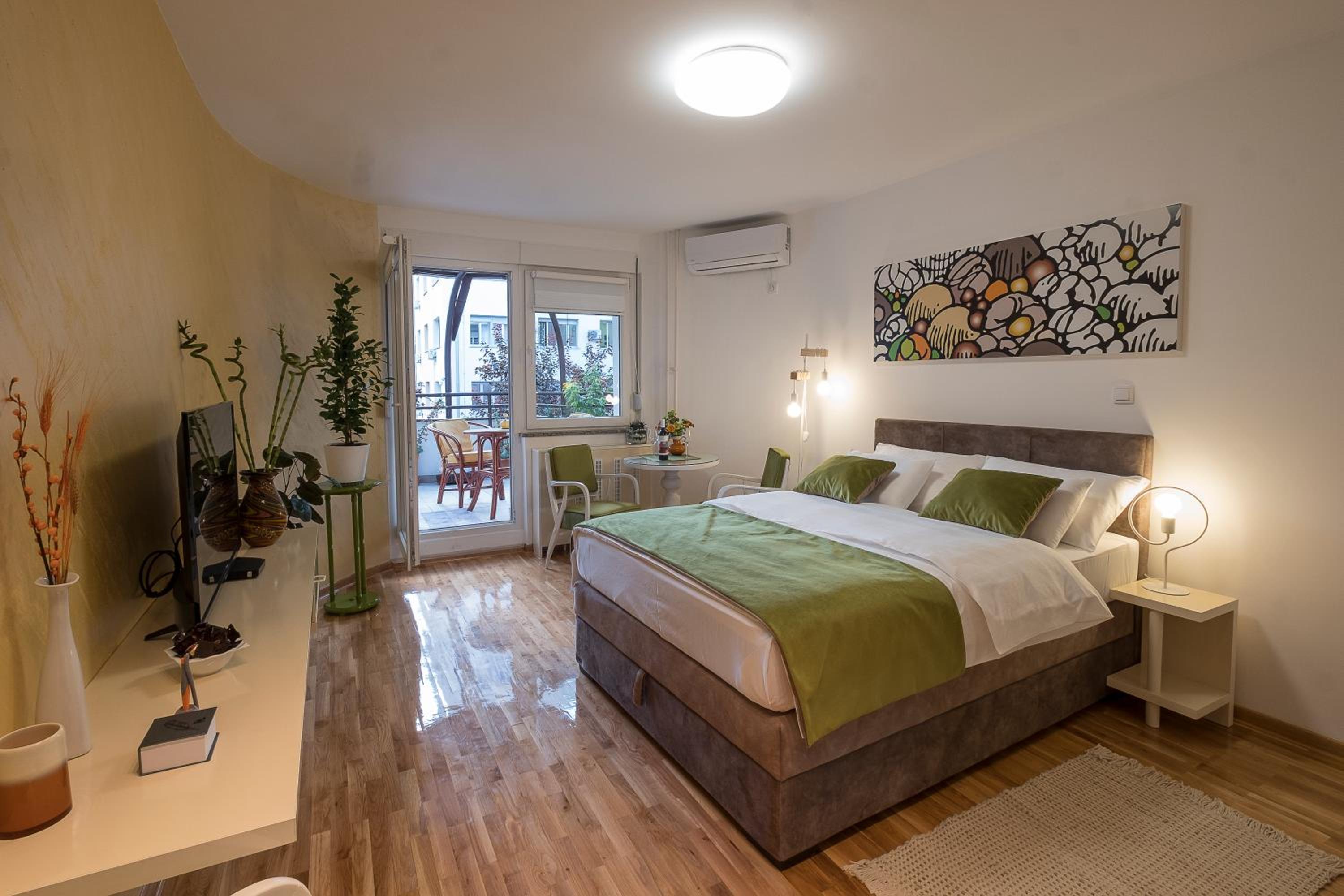Cozy studio with a terrace near Slavija square view 5