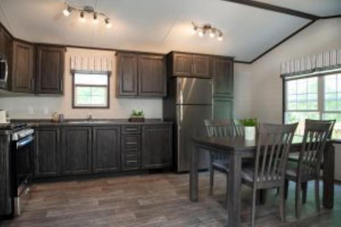 2 Bedroom Cottage Maple Ridge 9