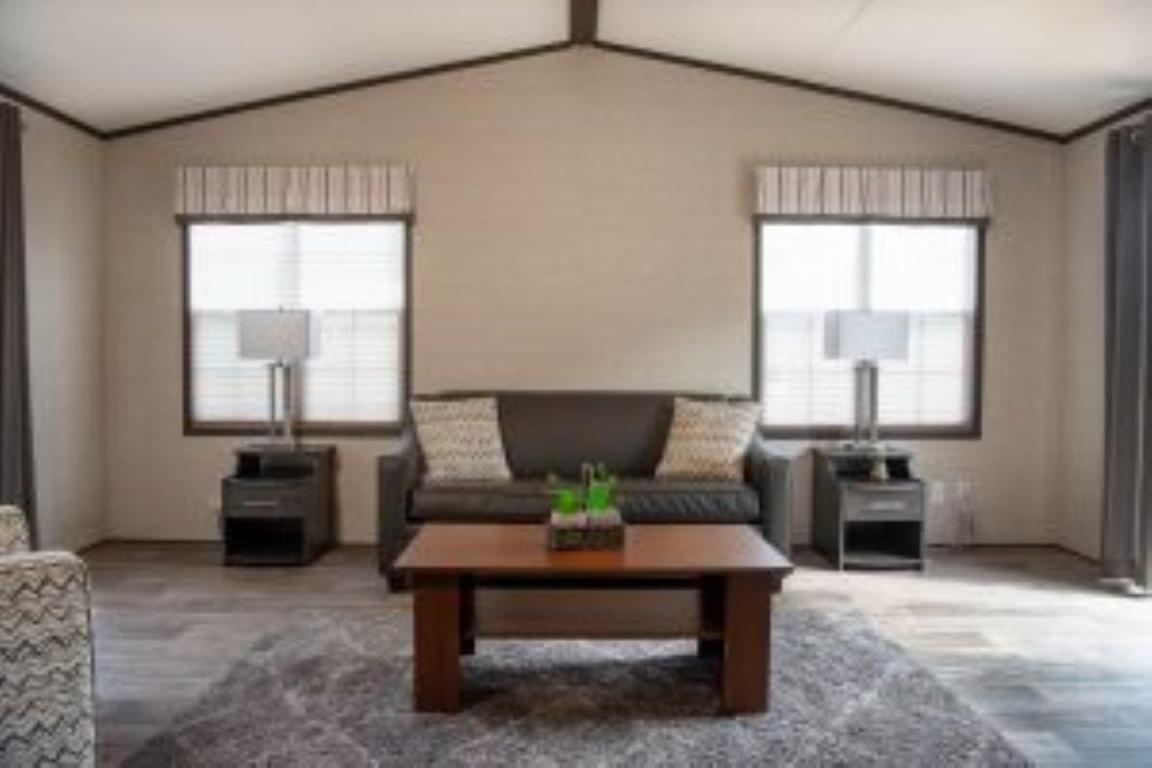 2 Bedroom Cottage Maple Ridge 9