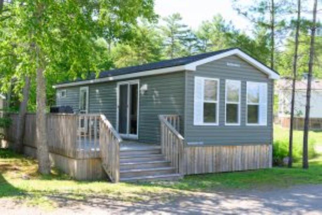 2 Bedroom Cottage Riverside Village 14