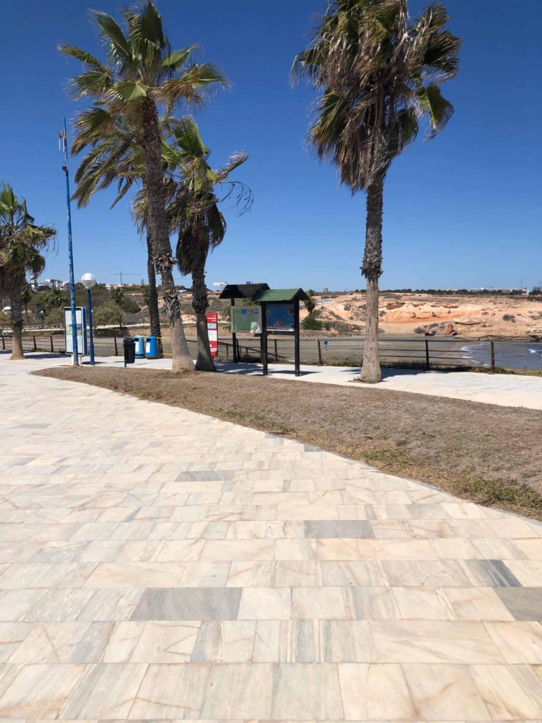 MODERN 2 BEDROOM APARTMENT in PLAYA FLAMENCA view 5