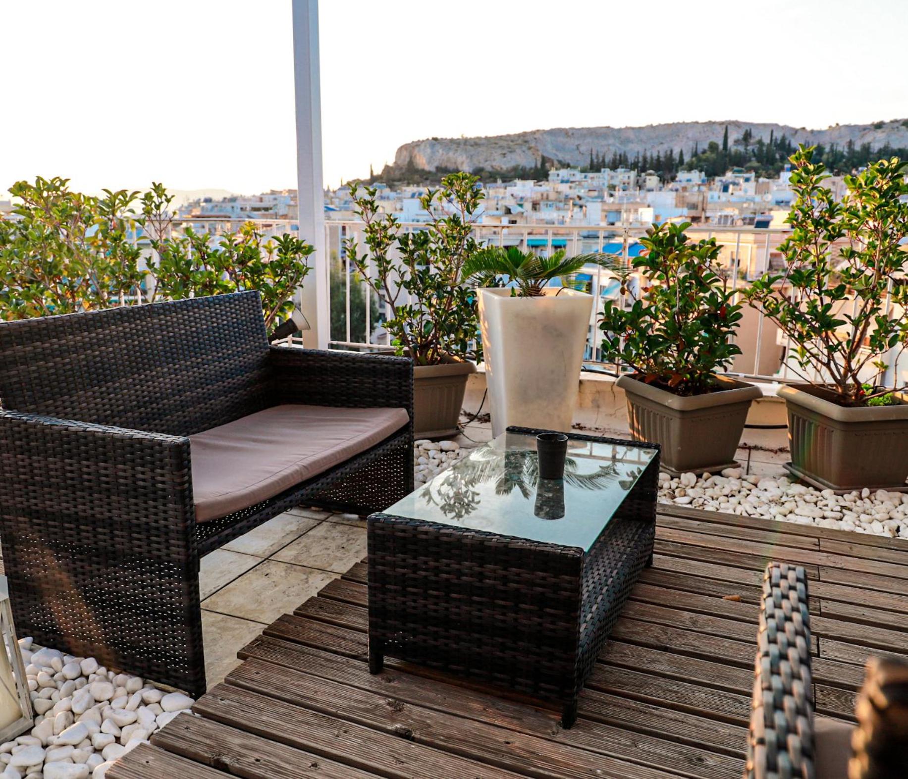 Bachelor Penthouse with Roof Garden access, 15 m walk to Acropolis
