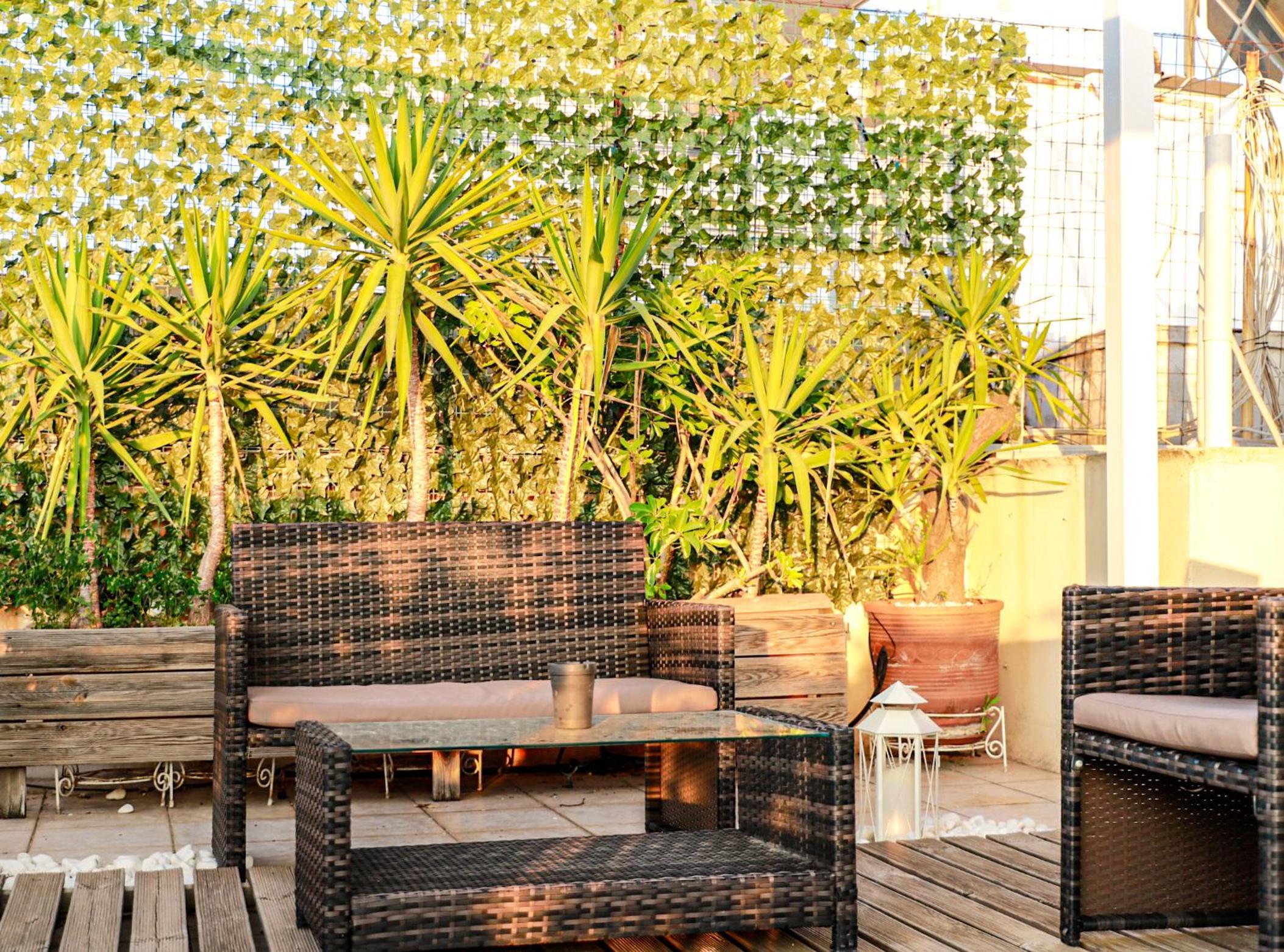 Bachelor Penthouse with Roof Garden access, 15 m walk to Acropolis