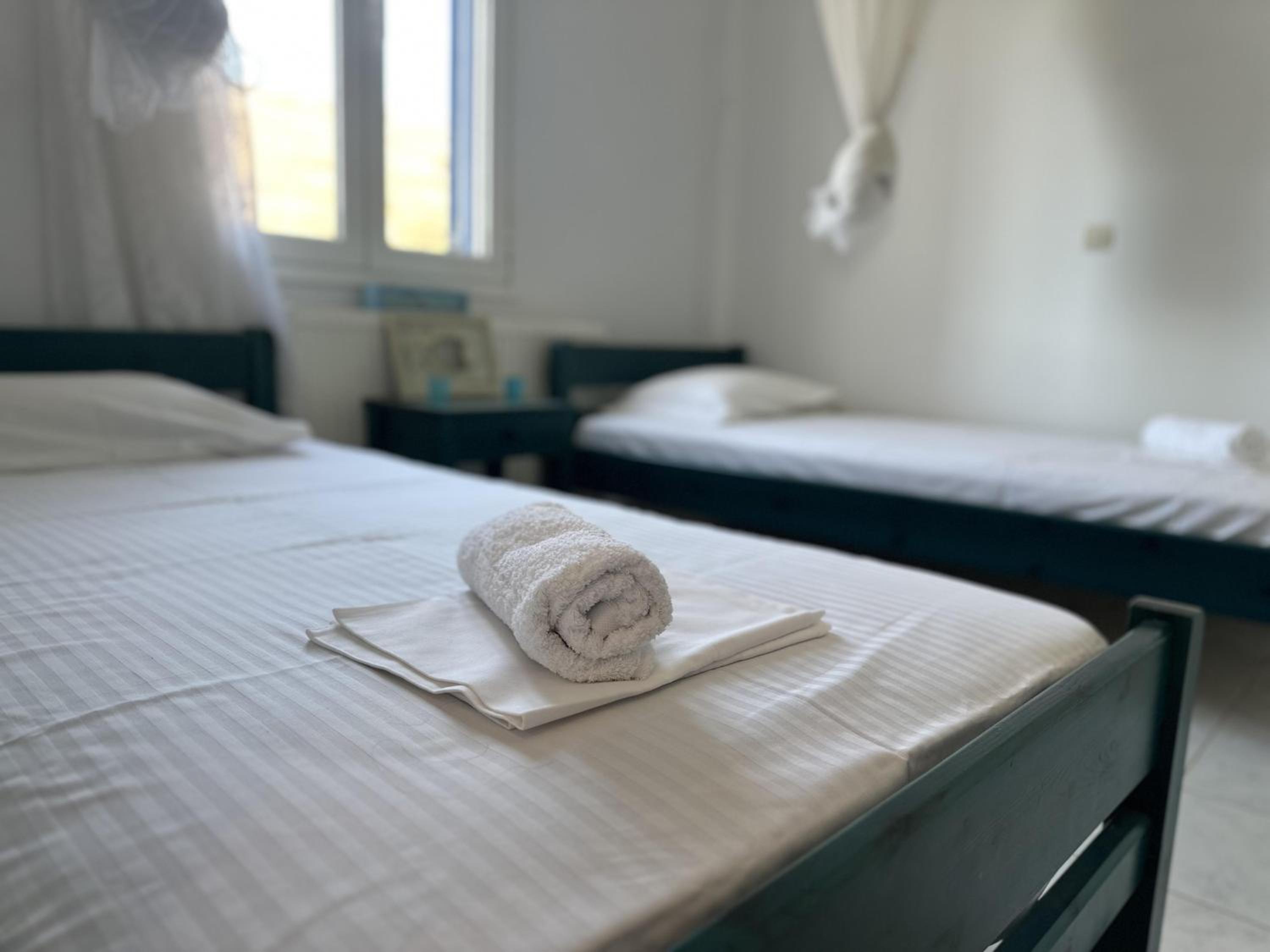 Blue orison house Tinos for 5 persons with seaview view 3