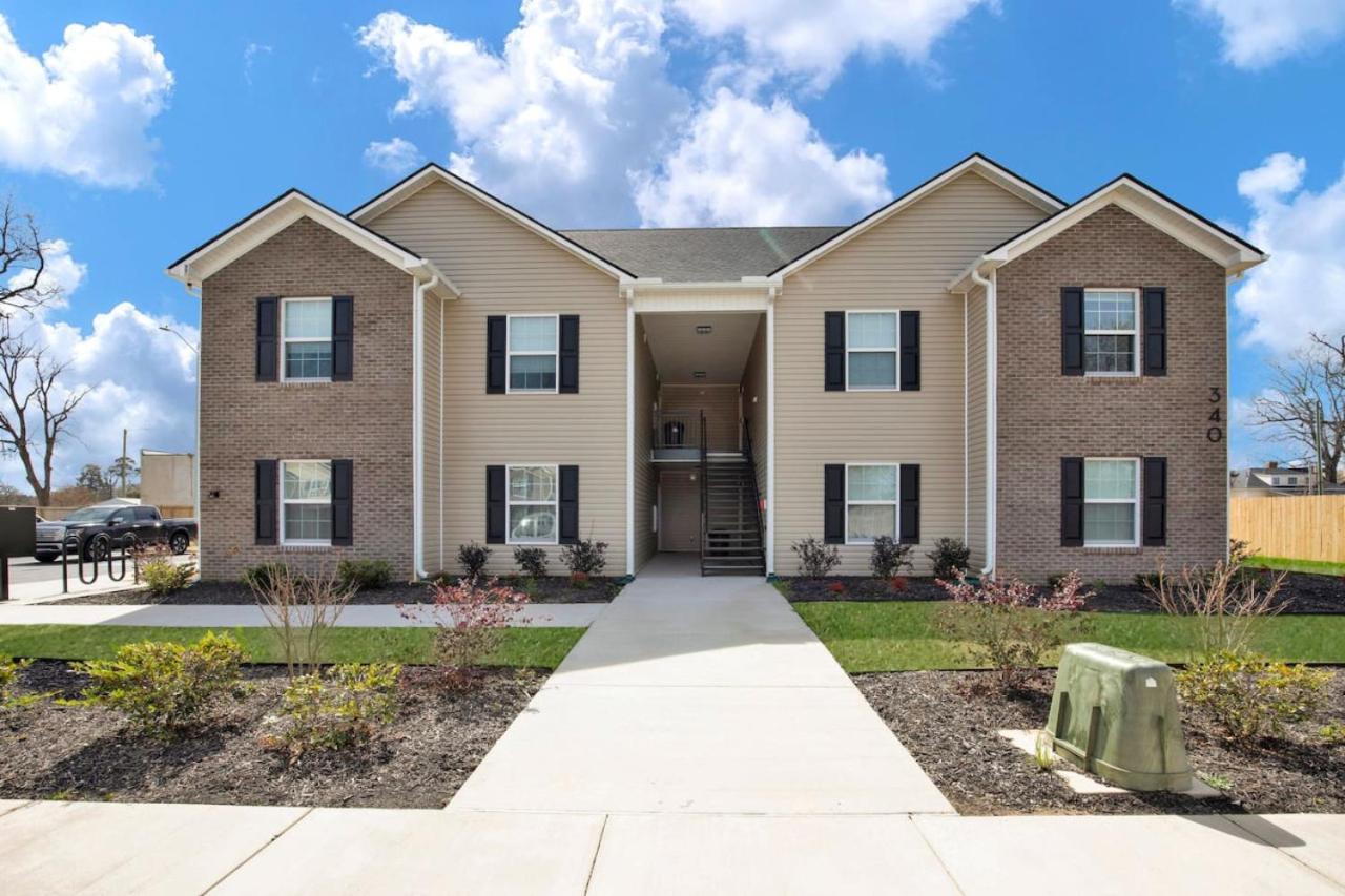 New LUXE APT 3BR Downtown Fay Unit D view 3