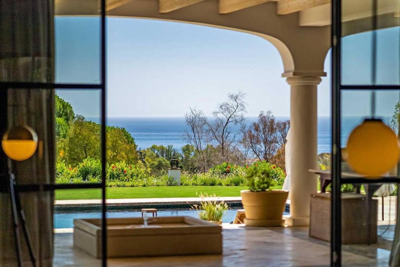 Gratitude 11 bedroom Villa in Golden Mile, Marbella view 3