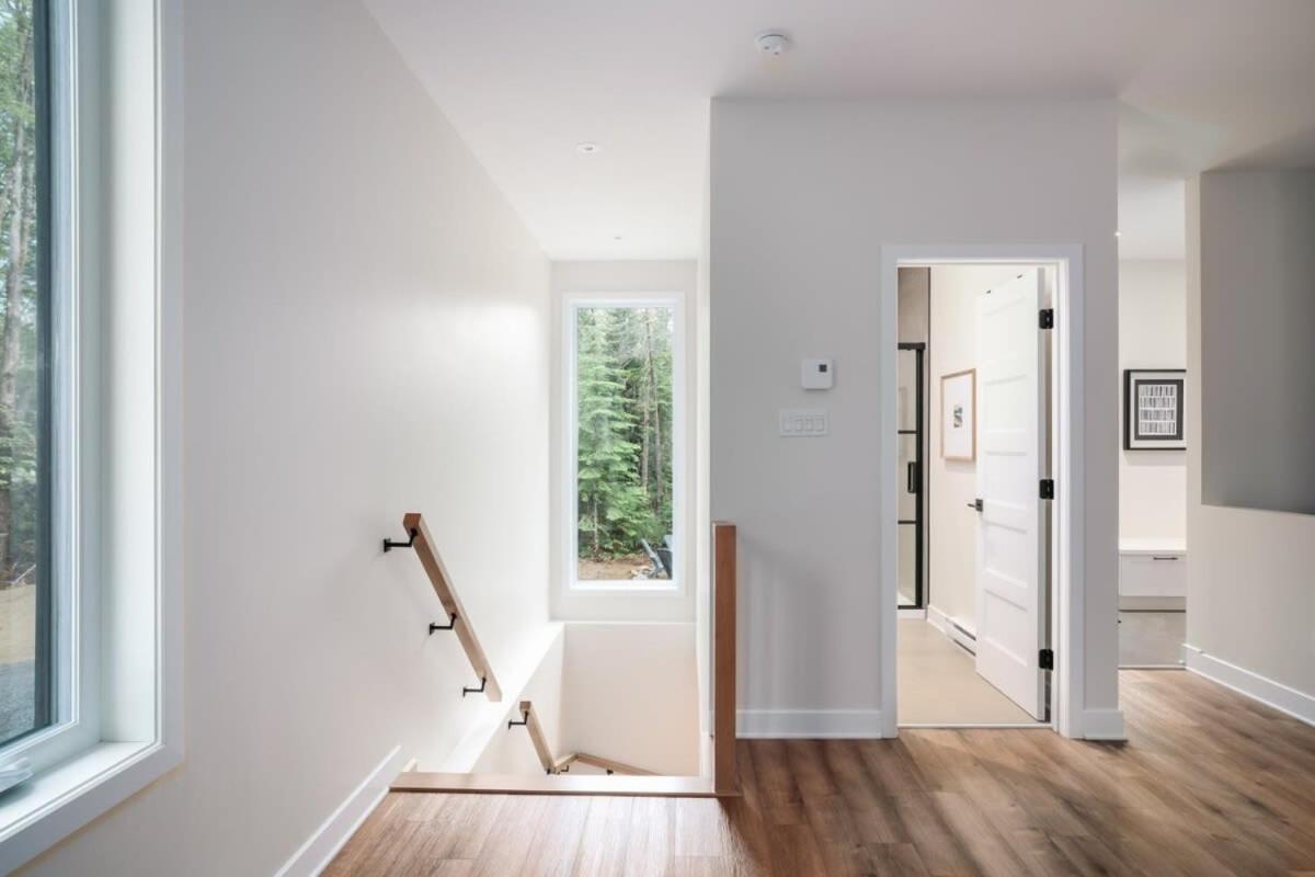 Nature & lake access Tremblant
