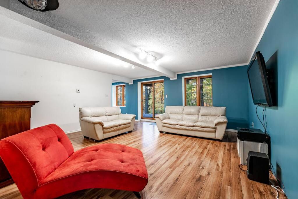 Chalet Mont Cascades w/ Spa & Fibre Optic Internet
