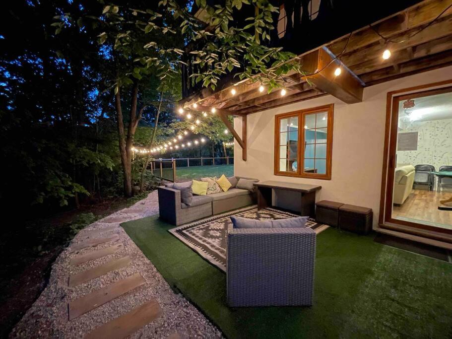 Chalet Mont Cascades w/ Spa & Fibre Optic Internet