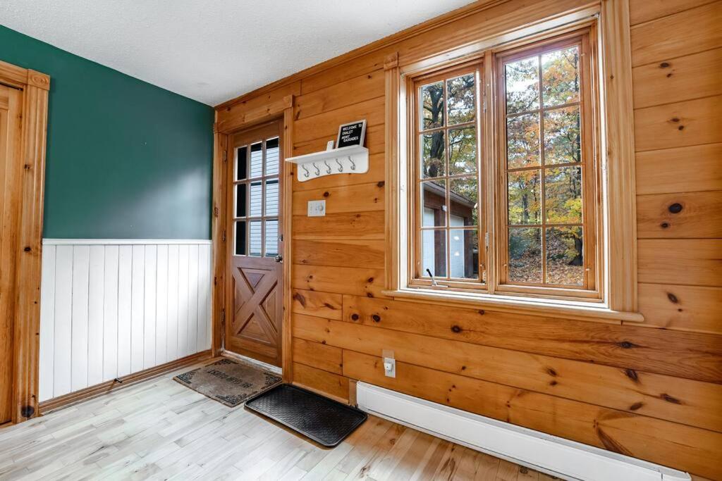 Chalet Mont Cascades w/ Spa & Fibre Optic Internet