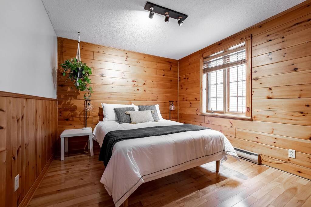 Chalet Mont Cascades w/ Spa & Fibre Optic Internet