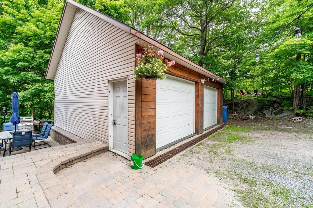Chalet Mont Cascades w/ Spa & Fibre Optic Internet