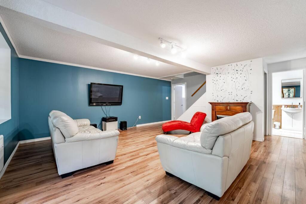 Chalet Mont Cascades w/ Spa & Fibre Optic Internet