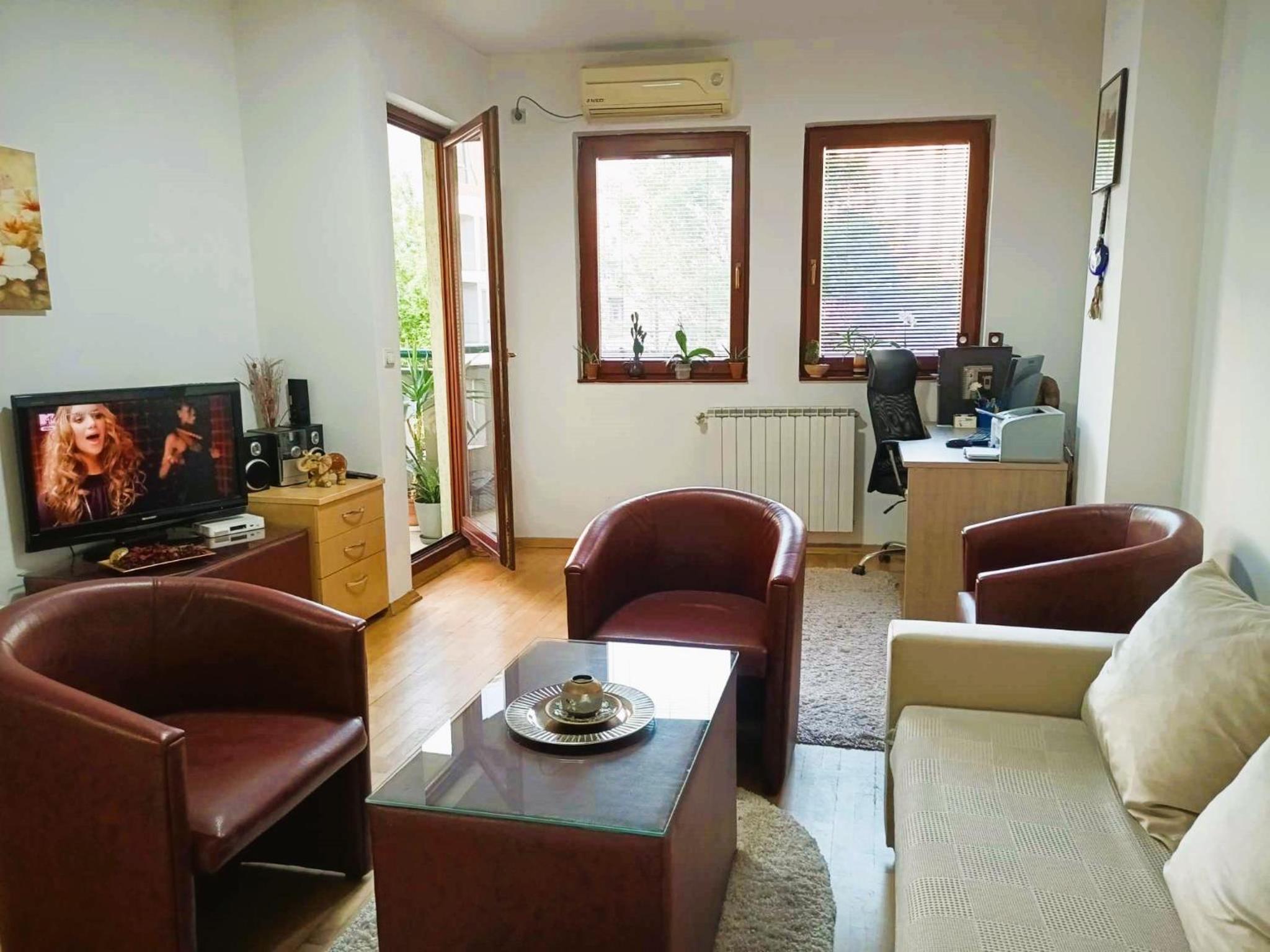 Photo 6