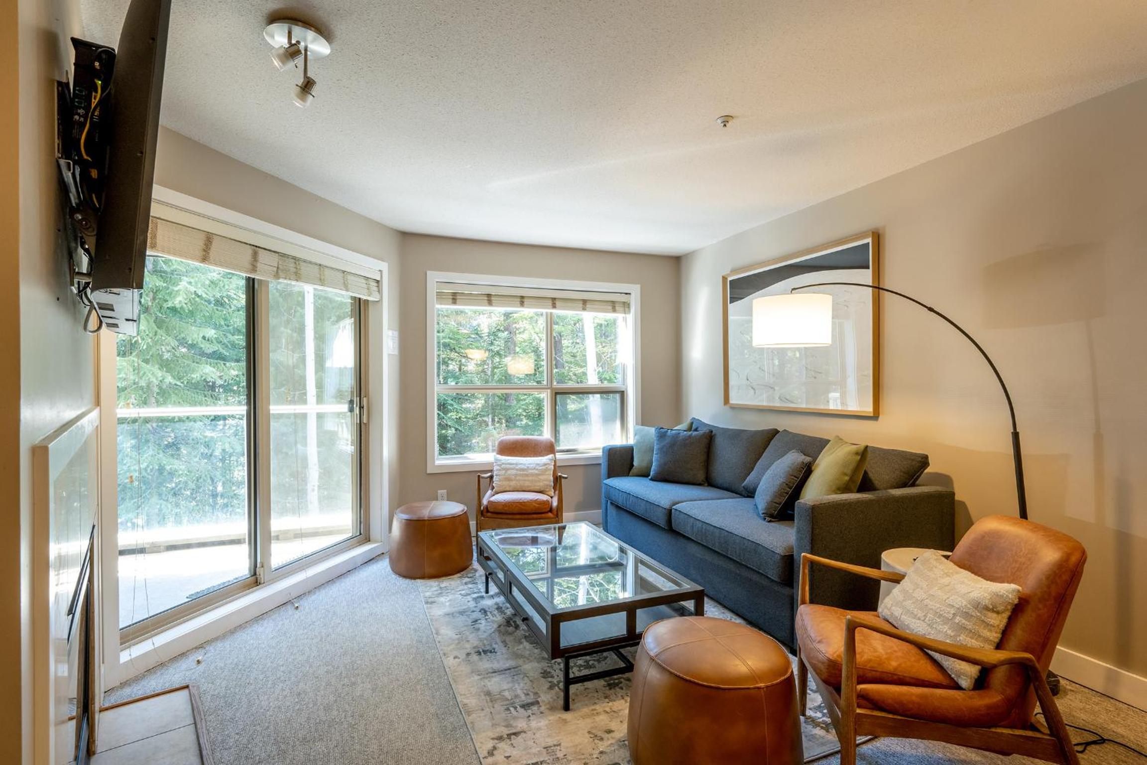 True Ski in Ski out Condo with hot tub and pool at the Aspens