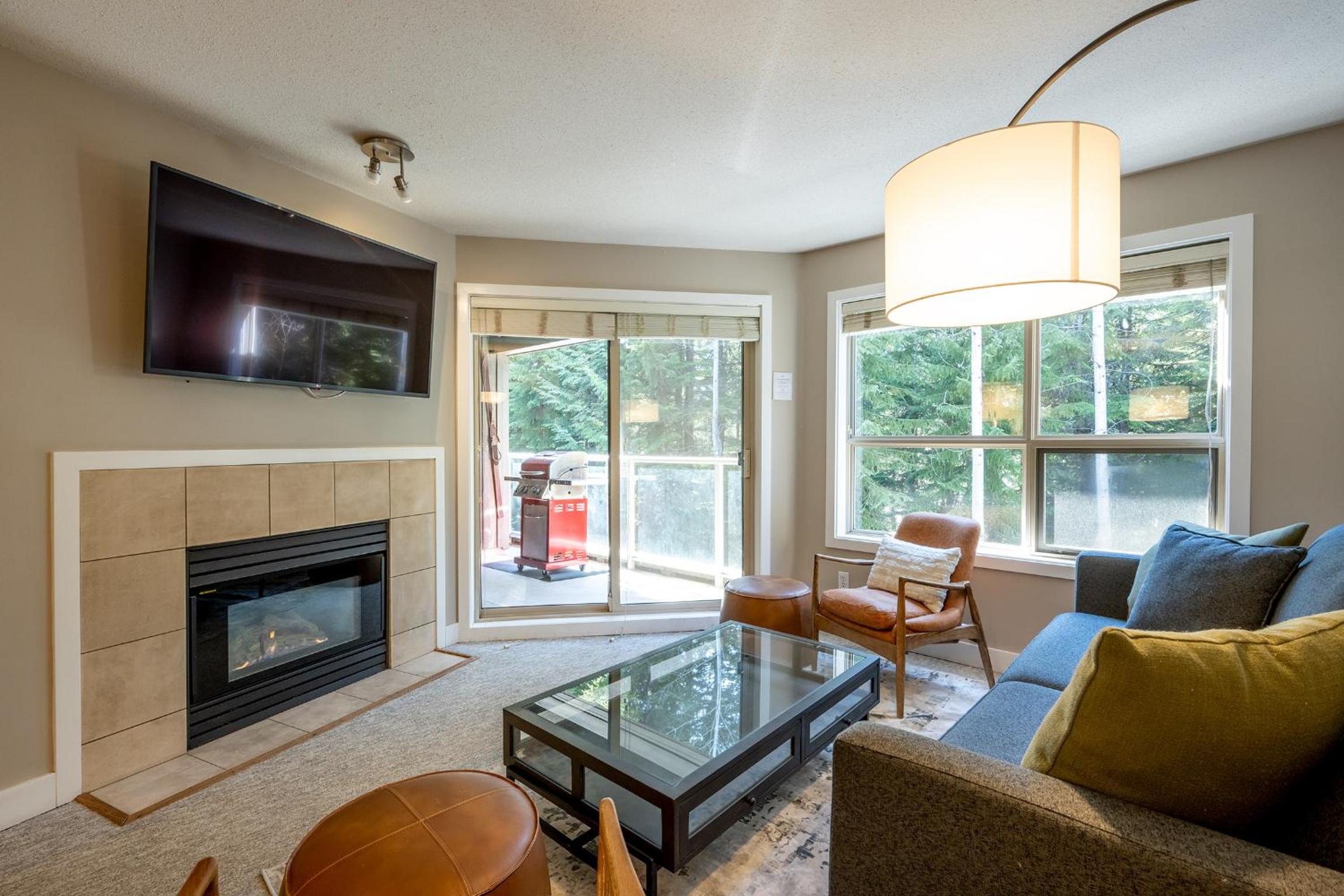 True Ski in Ski out Condo with hot tub and pool at the Aspens