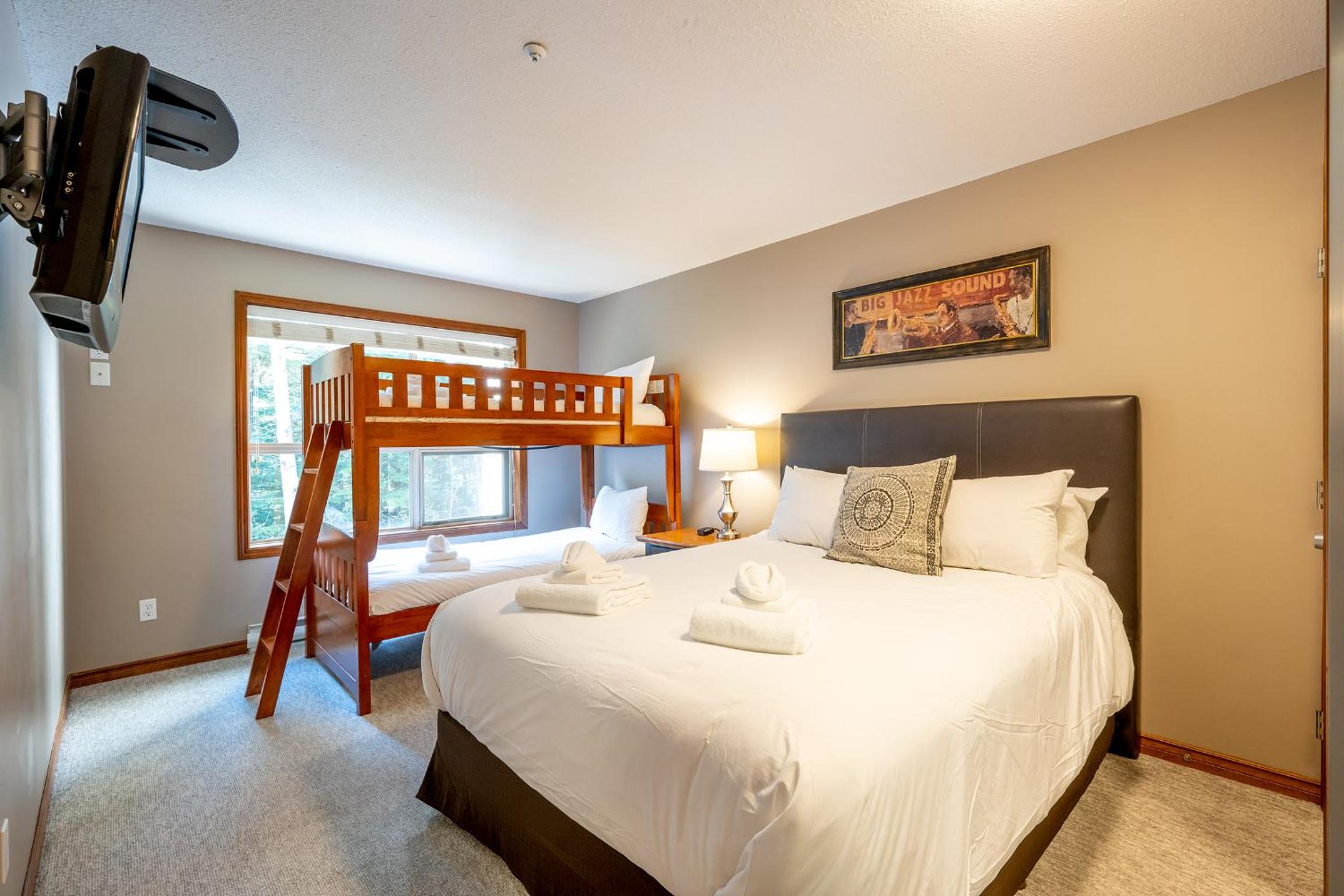True Ski in Ski out Condo with hot tub and pool at the Aspens