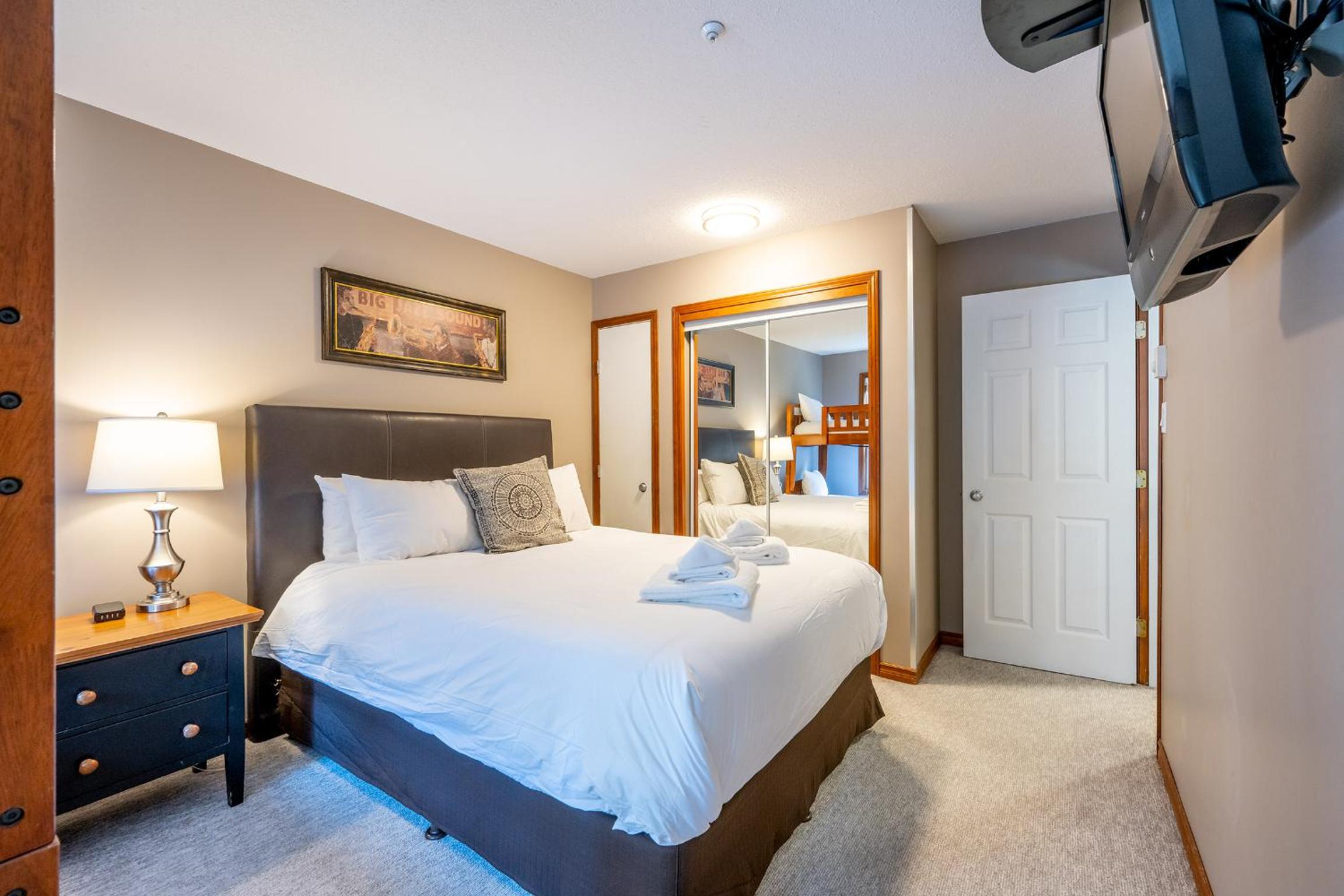 True Ski in Ski out Condo with hot tub and pool at the Aspens