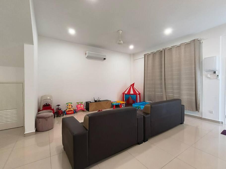 PlayHouse Fun4Kids 22pax 6R5B photo 8