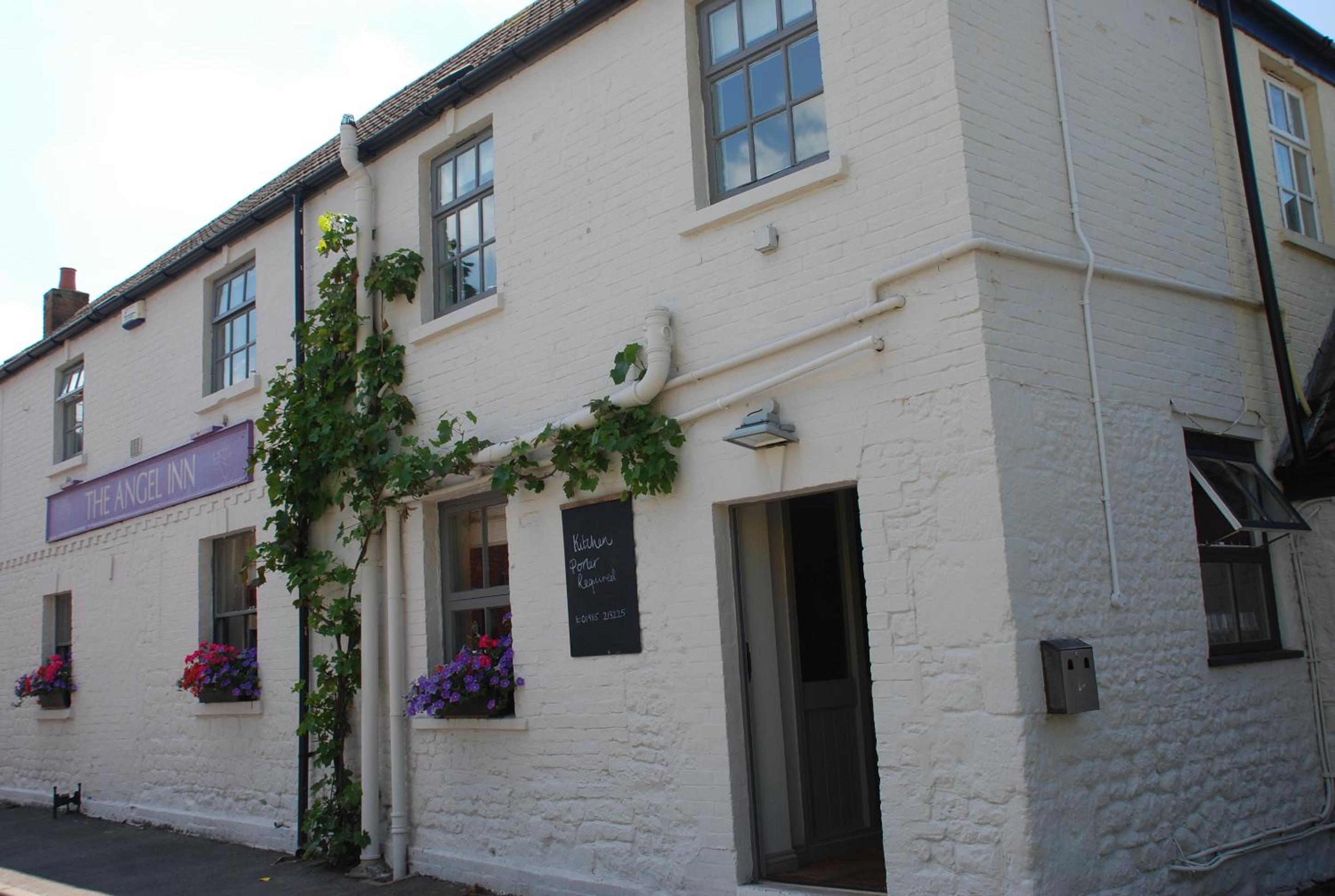Warminster Vacations - The Angel Inn - Property Image 9