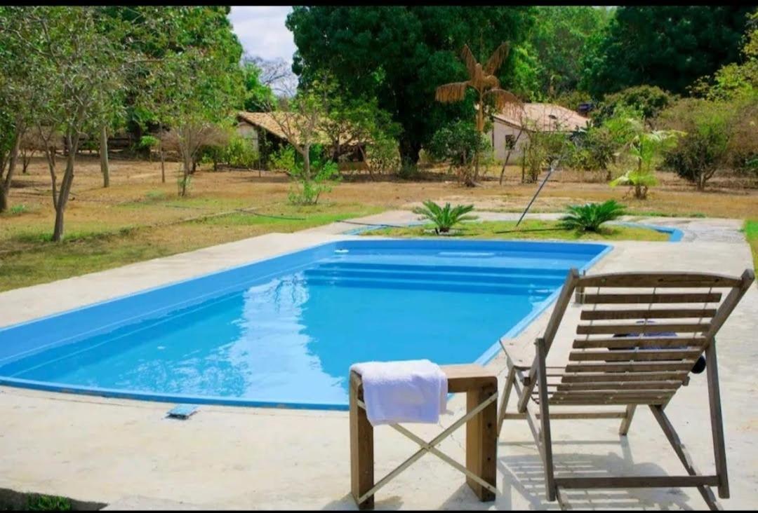 Fazendinha Rústica com Piscina Próxima a Curvelo