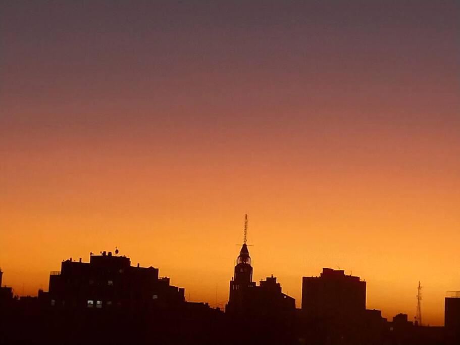 Excelente ubicación en Av Colón, balcón y cochera